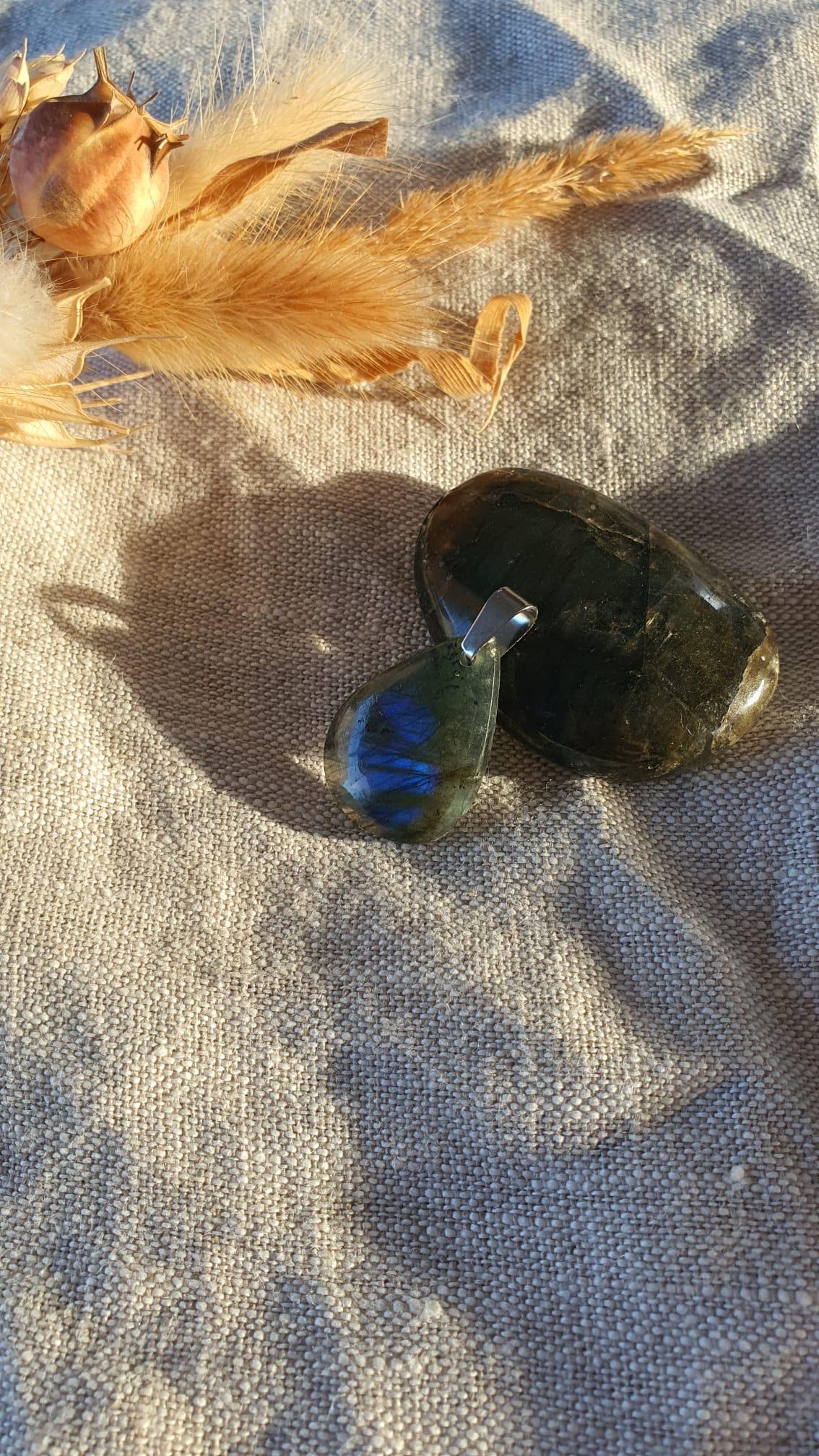 Pendentifs en Labradorite – Image 11