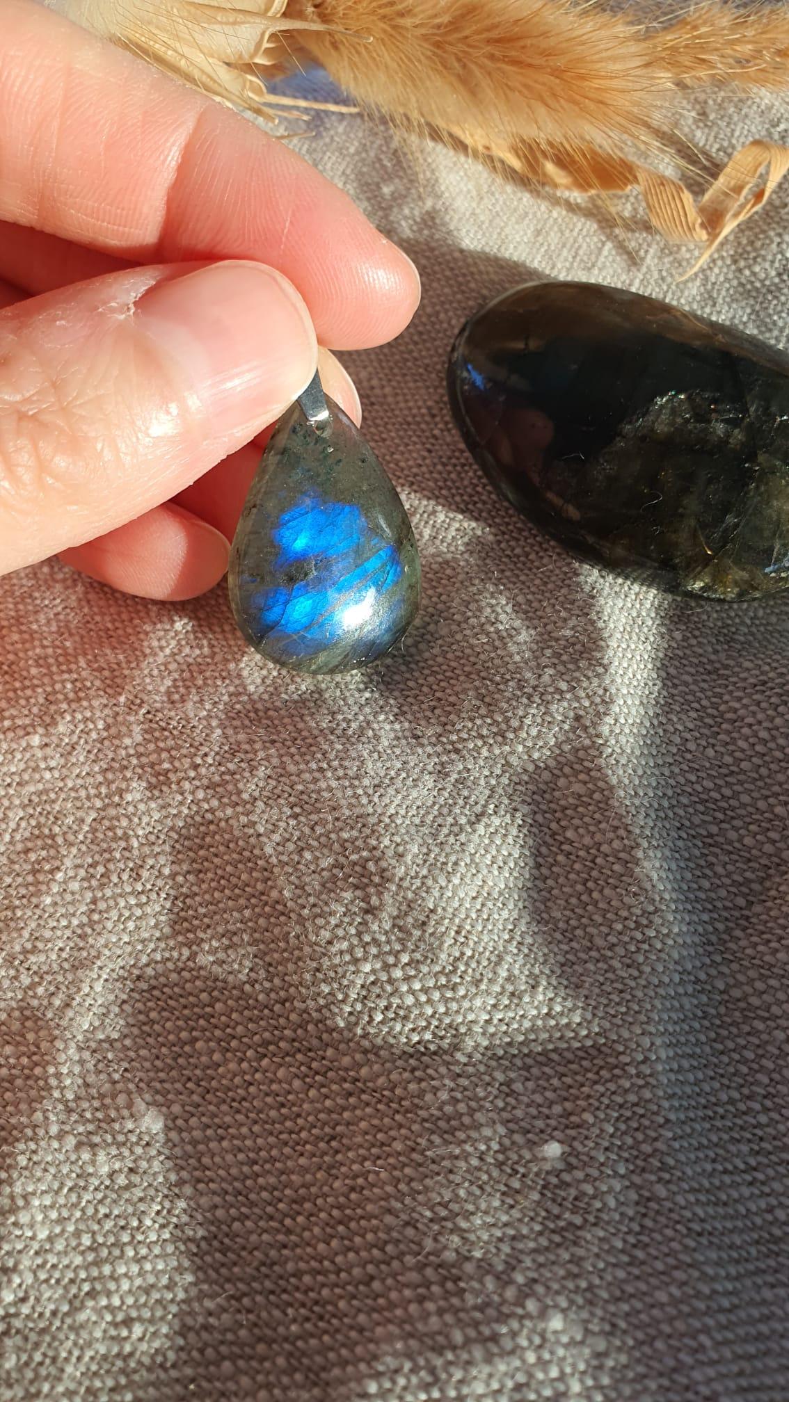 Pendentifs en Labradorite – Image 10